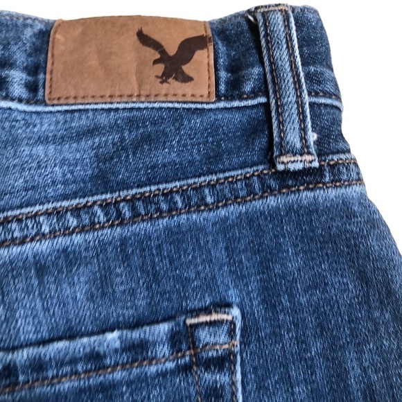 American Eagle Womens Distressed Button Fly Medium Wash Cuffed Denim Shorts Sz 4 - Picture 8 of 12
